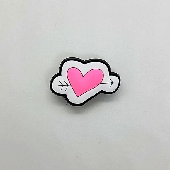 🎈5/$10🎈 PATCHES..CROC CHARMS.. Valentine's.. love.. heart.. - Picture 1 of 1